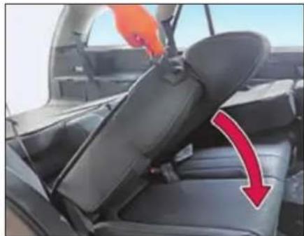 Tata Hexa (2017) - Second row seat folding - 2