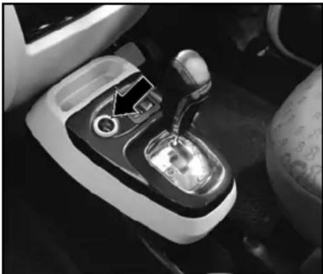 Tata Nano - Manual window winding : - 3