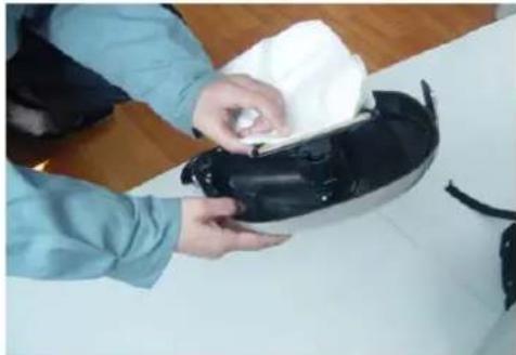 CleanStar Aerolite VBP1400 - Replacing the Dust Bag - 3