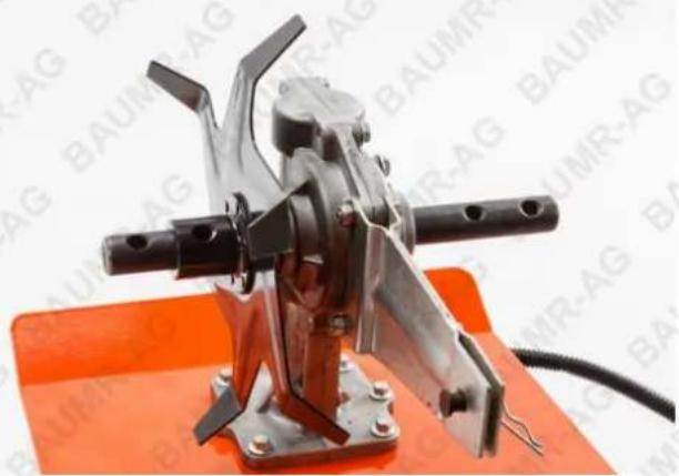 Baumr-AG BT-679 - Step 1: Attaching the tiller blades - 2