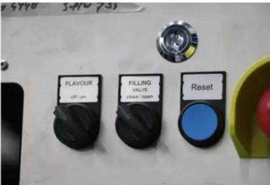 FLAVOUR off / 04 FILLING VALVE close / open Reset