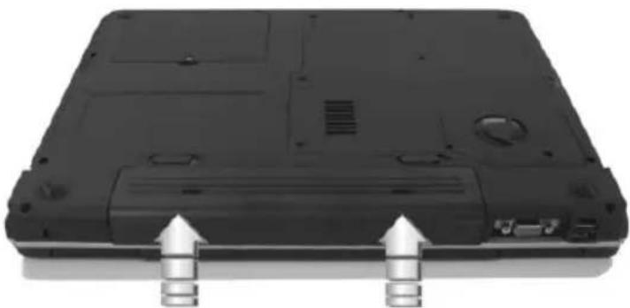 Everex StepNote NM3500W - Installing the Battery Pack - 1