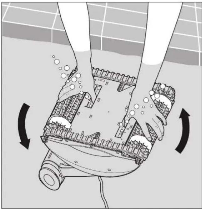 MAYTRONICS Eclipse - Putting the Pool Cleaner into the pool - 1