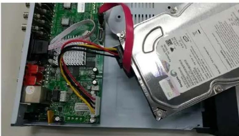 Planet HDVR-1635 - Installing Hard Disk - 2