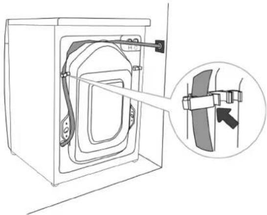 Summit SLW241W - Connecting the Water Discharge Hose - 1