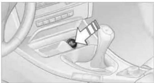 BMW M3 Sedan (2009) - Ashtray, front - 3