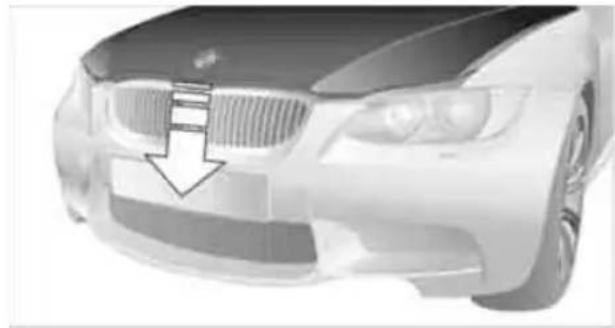 BMW M3 Sedan (2009) - Hood - 4