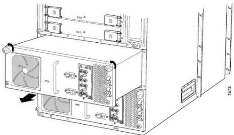 Juniper T640 - Attaching the T640 Router Installation Handle - 2