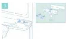 KELVINATOR KI255BFS - Reversing the Door - 3