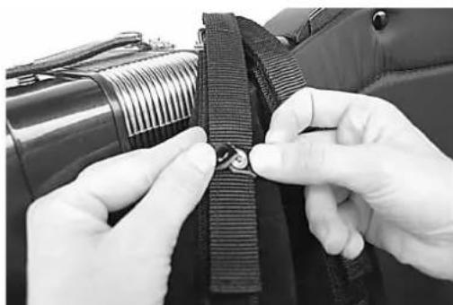 ROLAND FR-3B - Attaching the straps - 2