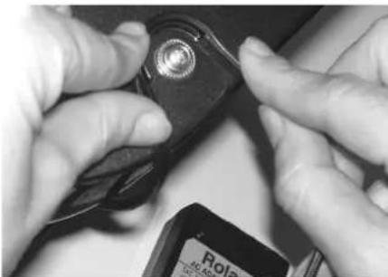 ROLAND FR-3B - Securing the adapter and/or MIDI cable - 3