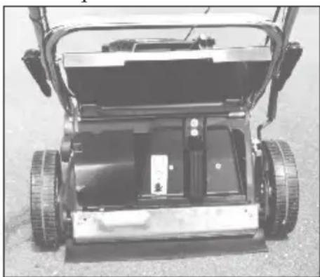 Rover Regal SP Mulch 'N Catch 75m - Installing the Mulch Plug for Models 35m and 75m (Figure 1): - 1