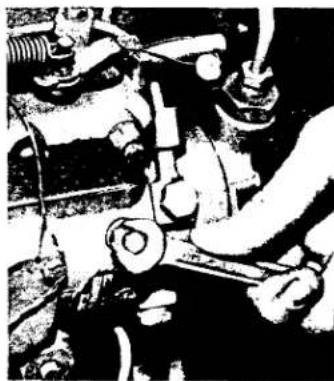 Perkins T6.354MGT - BLEEDING THE FUEL SYSTEM - 8