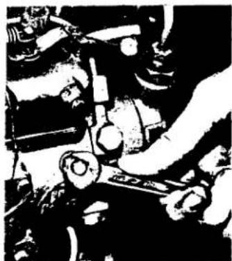 Perkins T6.354MGT - BLEEDING THE FUEL SYSTEM - 5