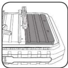 Ozito TCS-115 - CHANGING THE BLADE - 8