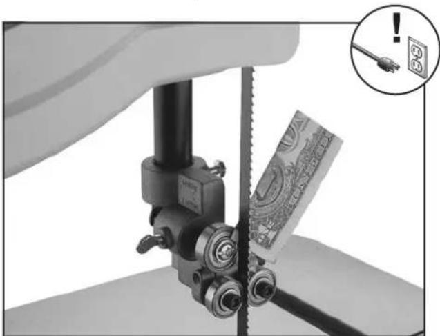 Grizzly G0555P - To adjust the support bearings: - 4