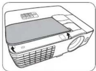 BENQ HT1085ST - Replacing the lamp - 4