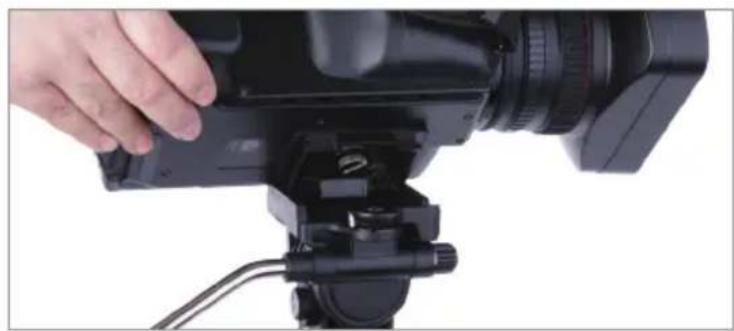 Magnus VPH-20 - Unmounting Your Camera from the VPH-20 - 1