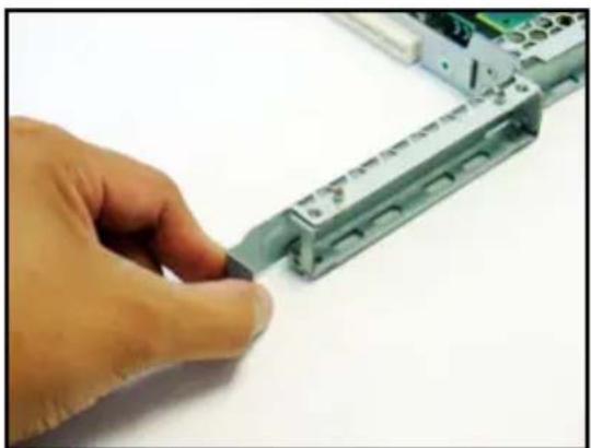 ASUS RS120-E5/PA4 - 安装扩充的扩展卡 - 6