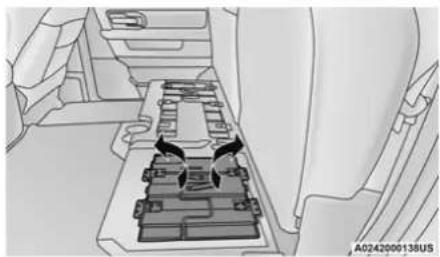 RAM 4500 Chassis Cab (2021) - Unfolding The Load Floor/Crew Cab - 1