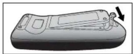 VIEWSONIC PJ559D - Installing the Batteries - 3