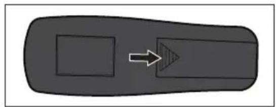 OPTOMA TW631 - Installing the Batteries - 1