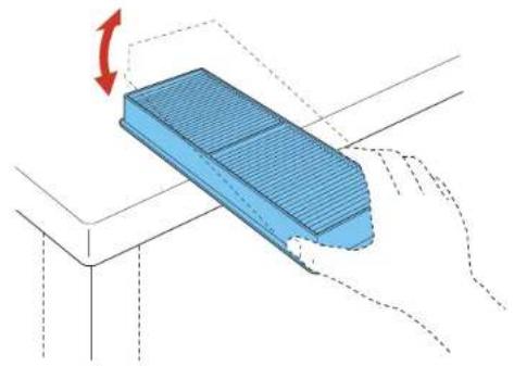 EPSON PowerLite Pro G6770WUNL - CleaningtheAirFilter - 3
