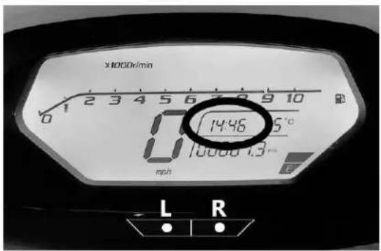 ×1000r/min 0 1 2 3 4 5 6 7 8 9 10 14:46 5°C 0 10000.13 mph L R