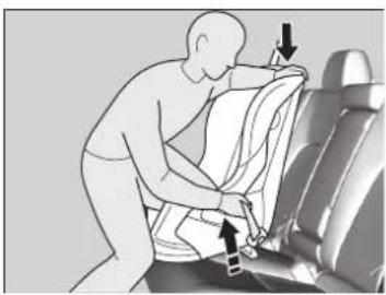 Honda Clarity Electric (2018) - Installing a Child Seat with a Lap/Shoulder Seat Belt - 3