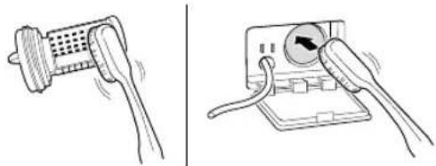 LG F1608BD - Cleaning the Drain Pump Filter and Performing an Emergency Water Evacuation - 3