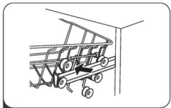 Line drawing of a shopping cart with wheels and an arrow indicating direction (no text or symbols)