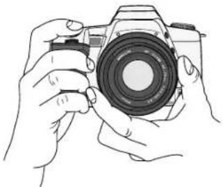 KONICA MINOLTA Maxxum ST Si - Holding the Camera - 1
