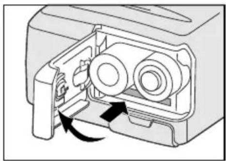 MINOX DC 2133 - Installing the batteries - 1