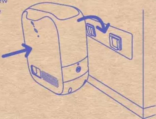 Closer Pets TreatView CP510 - Fitting your TreatView to the wall - 4