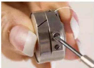 BABY LOCK Gallant XL Longarm - To adjust the bobbin tension - 1