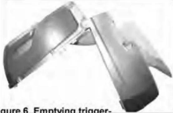 Rover Challenger Push - Rear Opening Grass Catcher - 3