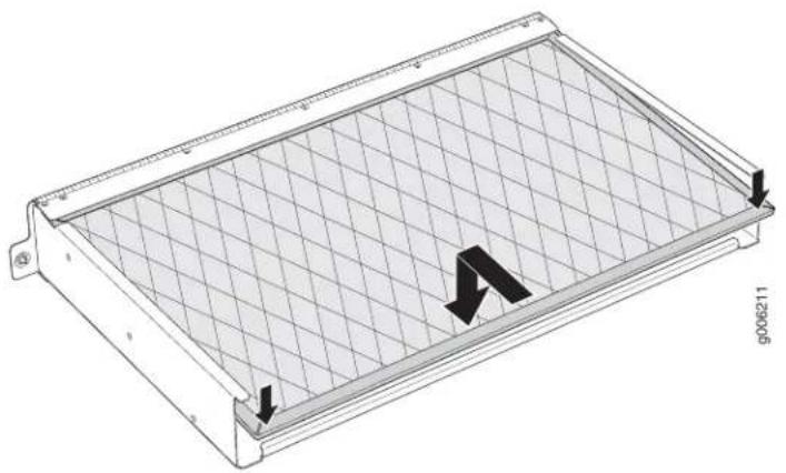 Juniper PTX5000 - Installing a PTX5000 Vertical Air Filter - 1