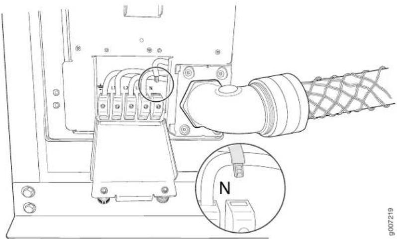 Technical diagram of an electrical connector with labeled parts and a magnified inset showing the internal structure.