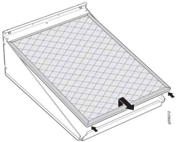 Juniper PTX5000 - Removing a PTX5000 Horizontal Air Filter - 2