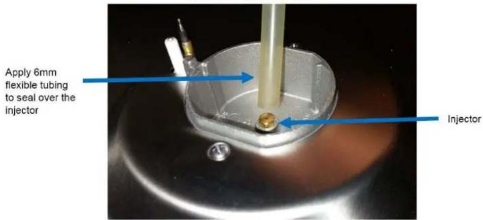 Apply 6mm flexible tubing to seal over the injector Injector