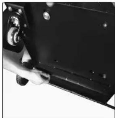 MISTRAL MDB-30CF09 - Step 8: Fitting water tank to the cart - 4