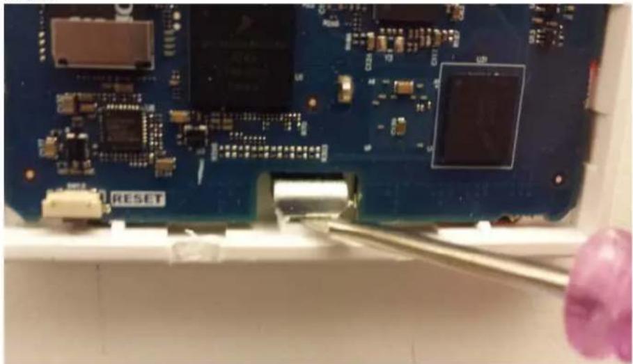AMX MKP-106 - Disassembling the Massio Device - 2