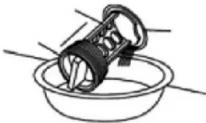 Kogan KAWWASHT12A - Cleaning the Drain Pump Filter - 3