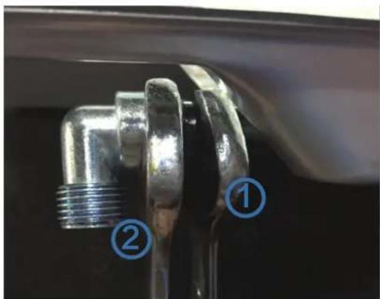 MIDEA 90GT503 - Do not use a silicon sealant to seal the appliance against the aperture. - 6