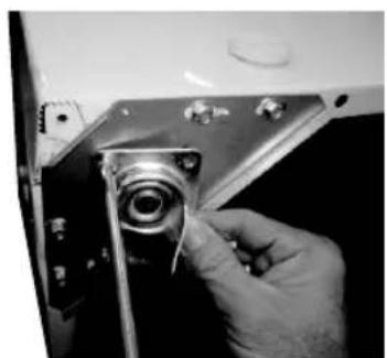 MIDEA MDRC207FZF01AP - WHEEL INSTALLATION INSTRUCTIONS (OPTIONAL) - 5