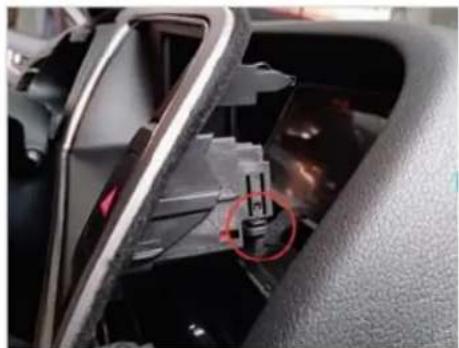 ZZ-2 IC-SYM - AUDI Dash Disassembly - 3