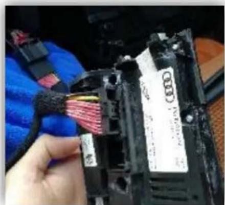 ZZ-2 IC-SYM - AUDI Dash Disassembly - 7