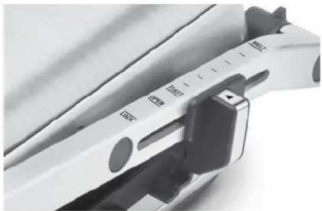 BREVILLE the AdjustaGrill & Sear BGR350 - USING THE HEIGHT-ADJUSTABLE CONTROL CLIP - 1