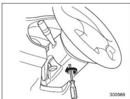 SAAB 9-2X (2006) - ■Key interlock release (AT vehicles only) - 1