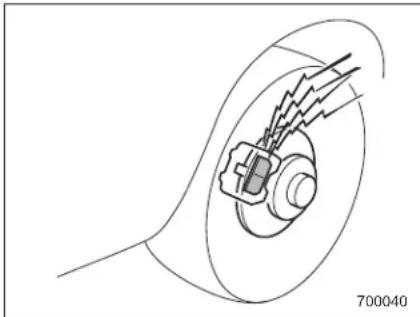 SAAB 9-2X (2006) - ■Disc brake pad wear warning indicators - 1
